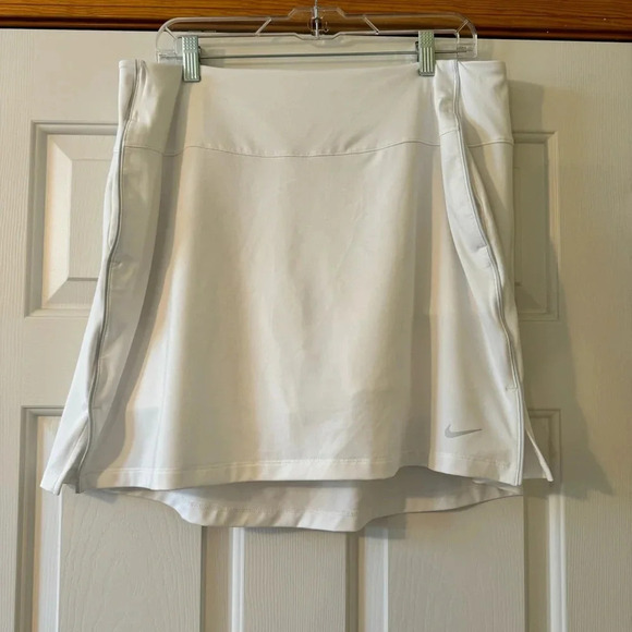 Nike Golf DriFit Skort - Picture 1 of 6